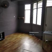 Enggang Batu Cave Below Market Rm100k 100% Loan free Stamping