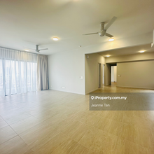 3-bedroom unit behind centre point for rental 