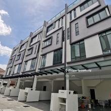 4 Storey Luxury Link House, With Private lift