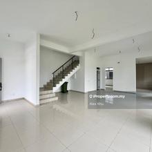 Eco Spring Jalan Ekoflora Cluster House with End Lot For Rent