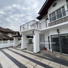 Bandar Kinrara 4 semi-d house for rent