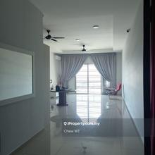 Luxury Prominence Condo Facing swimming pool @ Renovated 