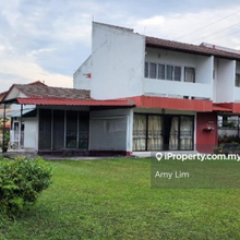 PJ Ss 2 2 storey Bungalow House with Big Land well kept Petaling Jaya