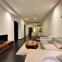 Beautiful & bright corner unit for rent 