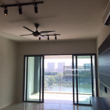 A'marine condo near geo medical monash university pyramid lacosta brt
