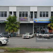 Shop for Sale same row with 7 Eleven & 99 speedmart
