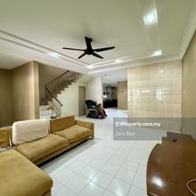 Terrace house for Sale