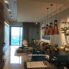 Fully Furnish tastefully done renovation