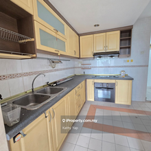 Selayang, Desa bakti, Freehold condo