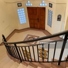 Well maintained double storey bungalow unit in ss 1, kampung tunku.