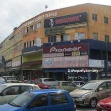 Shop for Sale at Semenyih R M 1.39 mil only 
