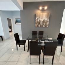 Renovated corner unit with 3 car parks !