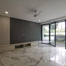 East Residence Townhouse