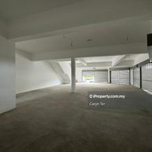 Brand New Unit - Corner Spacious - Ground Floor
