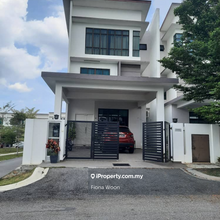 Terrace house for Sale