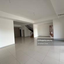 2.5 Storey Semi D For Sale