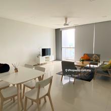 High floor unit with 2 car parks