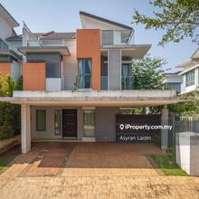 Semi-D house for Sale