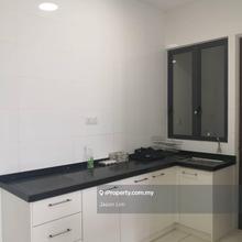 Partly furnished klcc view limited unit