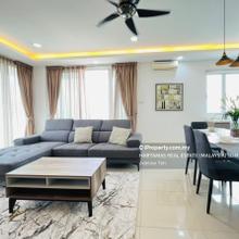 Beautiful Unit! Available Now!