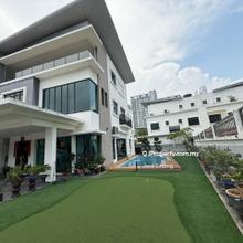 3 storey Corner  Semi-D with big garden & swimming pool for sell
