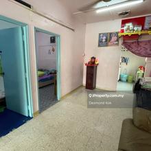 Walking distance to pasar,24 house security,free hold