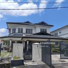 Huge corner double storey bungalow in Rasah Kemayan  below 1 million
