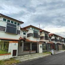 Taman Laguna - Near JB Town, 12km to Ciq, Perling, Bukit Indah