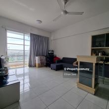 Pool View/Partly Furnished/Renovated/Non Bumi/Well Kept Best Deal Unit