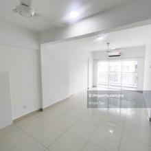 Newly Painted Refurbish Casa Tropika 2 Car Park Bt 14 Puchong for Rent