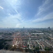 Highest floor unit- with LRT Facilities (link bridge 3min walk