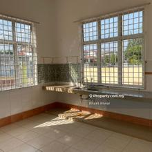 Good land size for extension. Freehold, malay customary land.