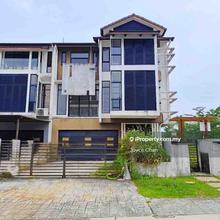 3 Storey Terrace House - Close to Star Avenue Lifestyle Mall 