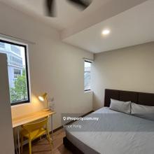 Zero Deposit Room attach Private Toilet with Aircond near Kentomen