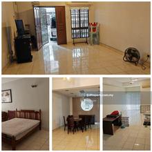 Dj Villa 1 Townhouse at Damansara Jaya for Sale