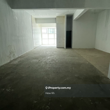 First floor shop office located Sri Petaling to let