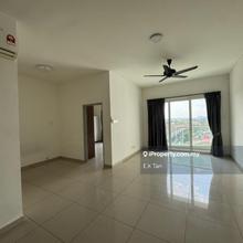 Season Luxury Residence Larkin/ Bigger Size 2 Bedroom/ Near Ciq Larkin
