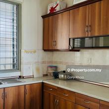 Below Market Value Greenlane Heights High Floor Corner Unit For Sales