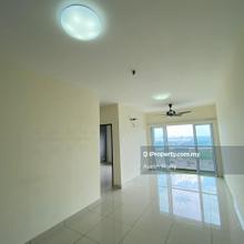 Partially unit Koi Suites 3b2r condo puchong taman mas 2 carpark