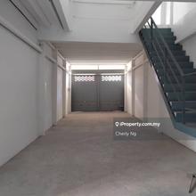 2 Storey Corner Shoplot For Rent (Pekan Melayu)