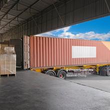 Huge Size Warehouse with Loading Bay
