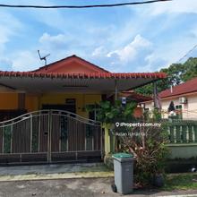 Open Facing Single Storey Terrace House @ Tmn Sri Anjung, Tangkak 