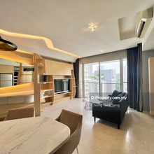 Stylish 2-Bedroom High-Floor Unit 