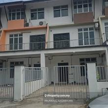 2.5 Storey House For Sale @ Taman Scientex Utama