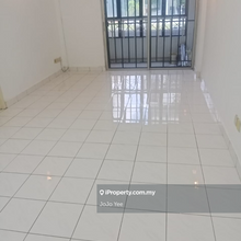 Arena Green Apartment