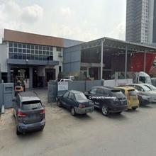 Taman Perindustrian Subang 1.5 Storey Semi D For Rent 
