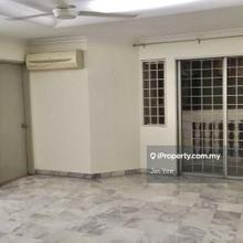 Air Cond Endah Villa Kitchen Cabinet Balcony Well Kept Nr LRT High ROI