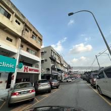 Damansara utama 4  storey shop facing main road 