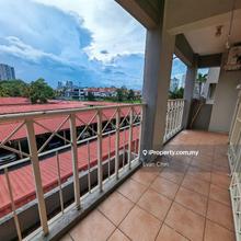 Arena Green Double Balcony unit with 3 Bedooms for Sale