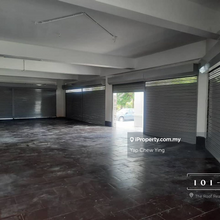 Corner Lot!! Bandar Putera 2, Klang Double Storey Shop 28x70 sqft 